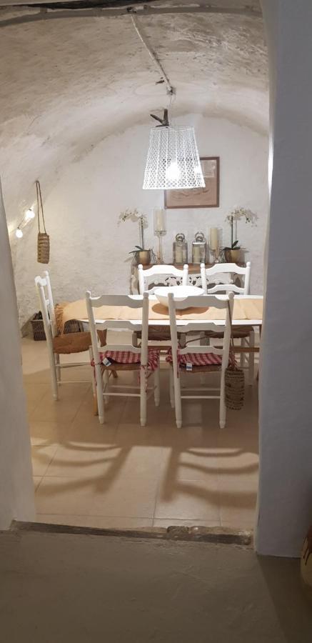 Jolie Maison De Ville La Petite Magnanerie Ла Рок д'Онтерон Екстериор снимка